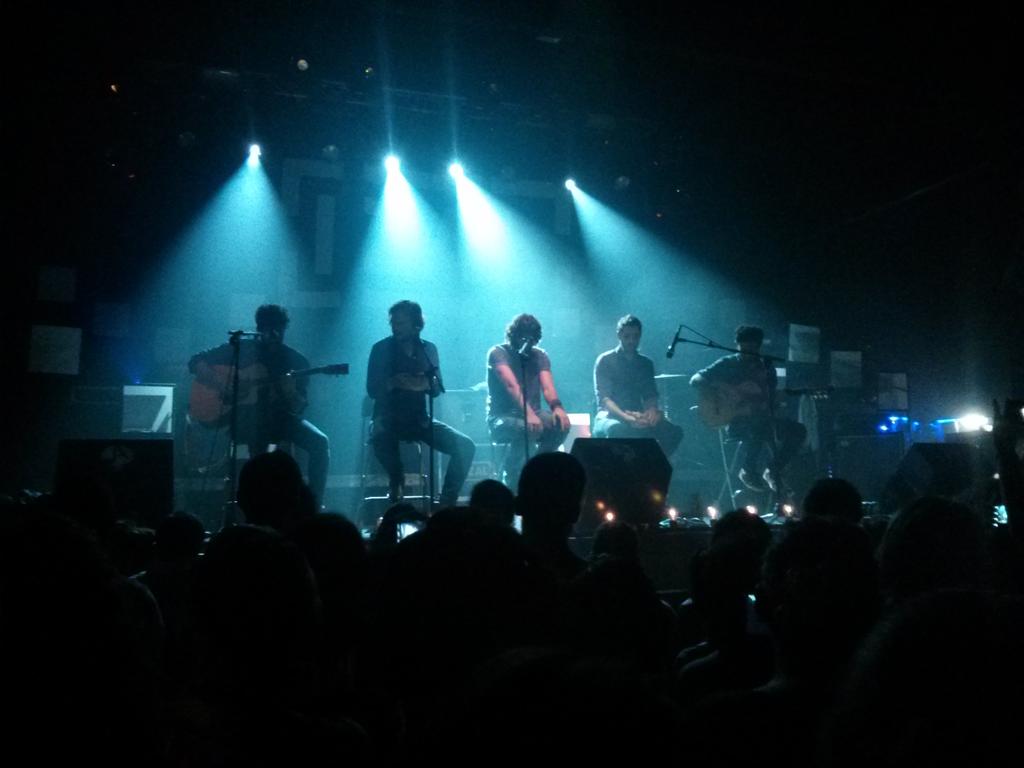 a__mayuscula's tweet photo. Gracias @IZALmusic  por la magia de esta noche en valencia y, sobre todo, gracias por ECO. Enhorabuena 🎵❤ http://t.co/TD2vSbzwMr