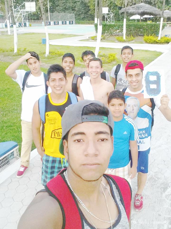 JaviAlejandro97's tweet photo. Verdaderos Panas ♣ http://t.co/P1poYpMIGW
