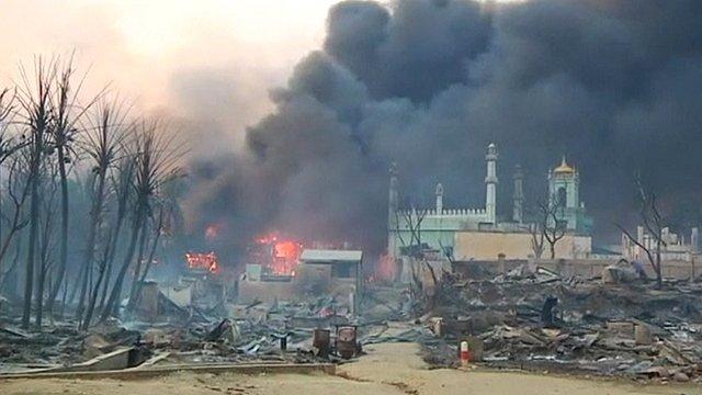 OpRohingya's tweet photo. #ObamaInMyanmar @USEmbassyBurma Looking for reforms in the army that stood back and let anti Muslim riots go on http://t.co/xZJr2IM0CH