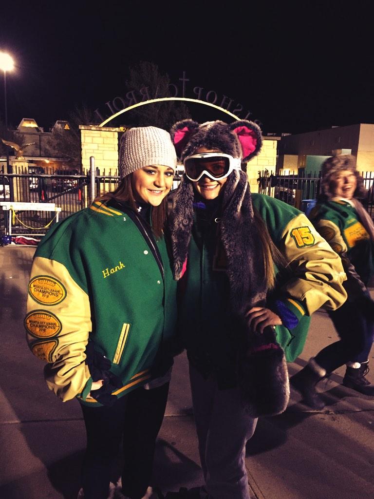 A_Net_H's tweet photo. Got a pic with this lady! #Breckyn @Quaney_Island @HankHonas #7 #25 http://t.co/OAzHzM7JWO