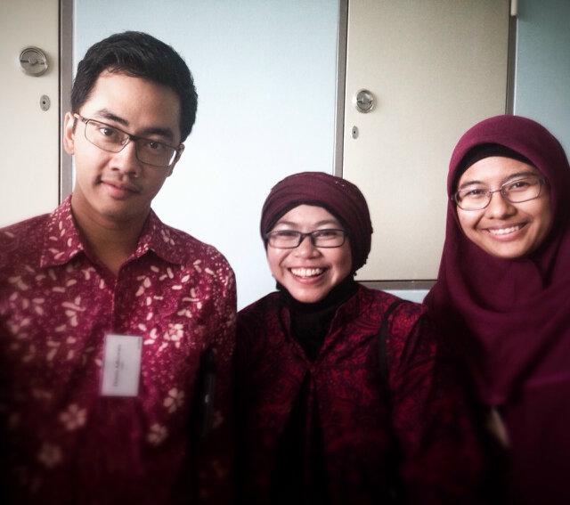 Yay! RT <a href="/meily_badriati/">Meily Badriati</a>: Trims <a href="/OmDennis/">Dennis Adishwara</a> sdh datang ke visitasi <a href="/VokomUI/">Vokasi Komunikasi UI</a>. Sampai ktm <a href="/HomecomingDay_/">Homecoming Day</a> 6 Des nanti "