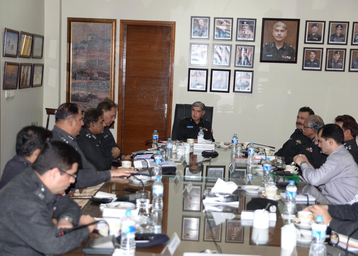 SindhInfoDeptt's tweet photo. @pressinformati1 @sharjeelinam @geonews_urdu @SamaaUrduAlerts @ARYNewsPk @LingoCop IGP Sindh Presides Law/Order mtng. http://t.co/vKtpgnfChh