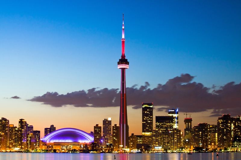 roundalia's tweet photo. Torre de Toronto, Canadá https://t.co/KkoxQ1x7MY http://t.co/upkzzEv1K8
