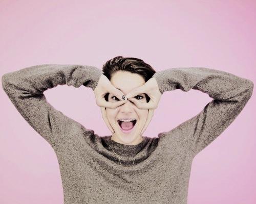 HAPPY BIRTHDAY TO MY INSPIRATION SHAILENE WOODLEY 