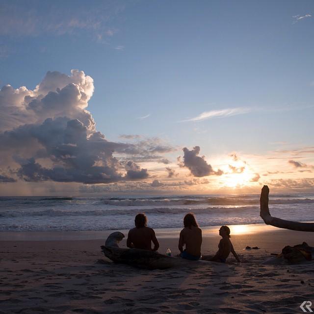 phoebegreenacre's tweet photo. On the southern end of the Nicoya Peninsula, surf, sand, and stunning sunsets rule. Photo by @kristarossow #onassi... http://t.co/36EZNaCXmt