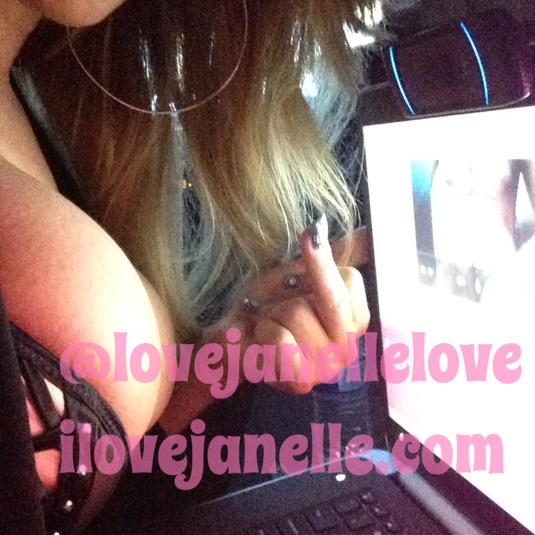 Back at it again late night #financialdomination #camshow #domination #bitchboy #cashpig #bigtits http://t