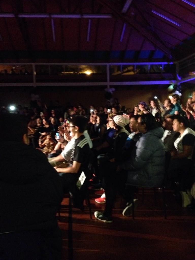 RPamatatau's tweet photo. The crowd @FAFSWAG loves #twerking #performance #pacific #msori http://t.co/TWcXY5wXyj