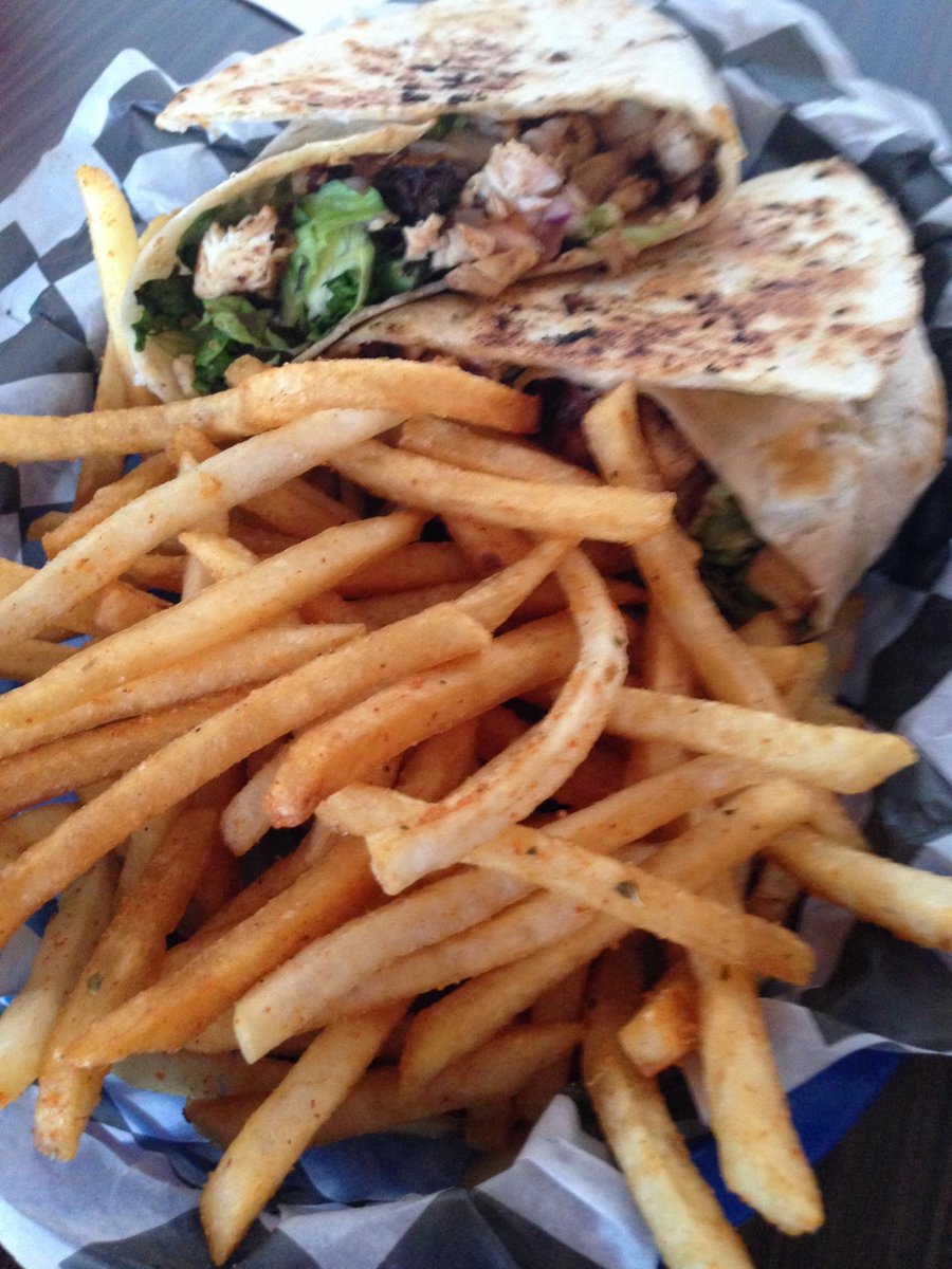 blazes_uta's tweet photo. @Cindy_TXTCU aren't the frys amazing? http://t.co/ZmJLzCYrzf