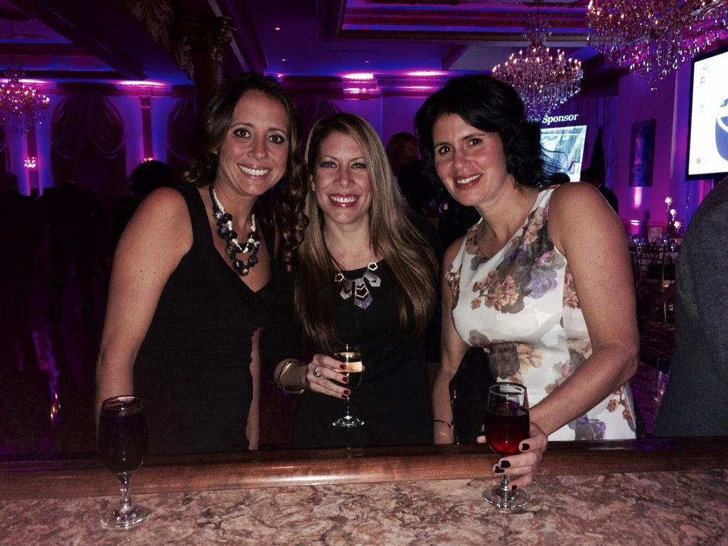 KerriKerdog's tweet photo. What a beautiful night and a beautiful cause! @MLO375 @marybridgetann1 #BASH14 http://t.co/JVNemJFO8g