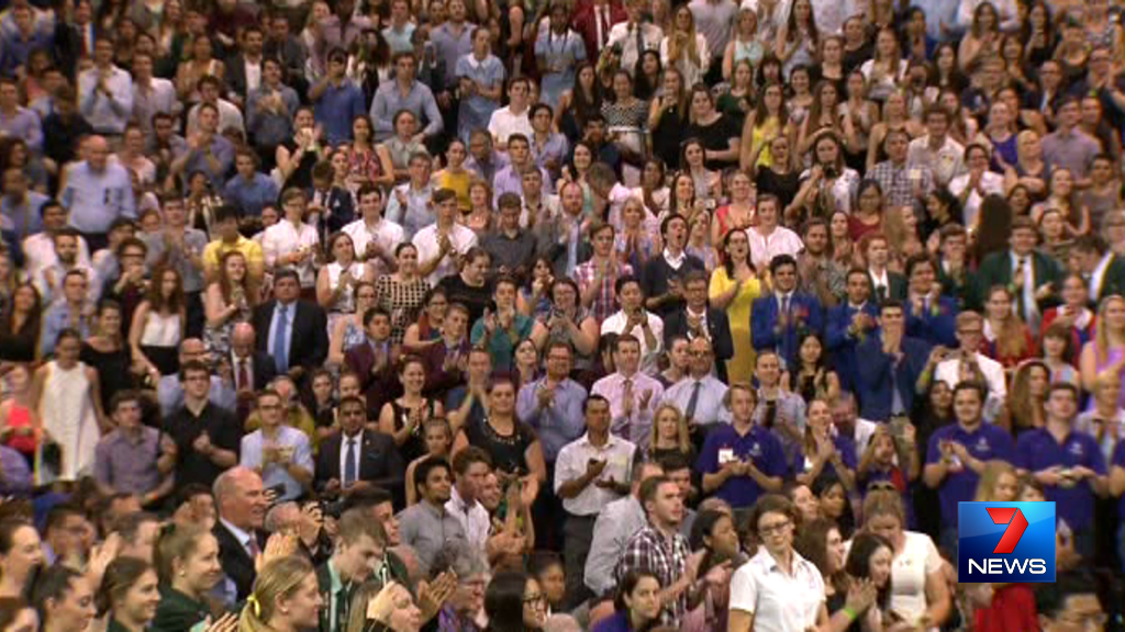 7NewsBrisbane's tweet photo. LIVE: A standing ovation at the conclusion of @BarackObama's speech. http://t.co/rcldWdB8gq