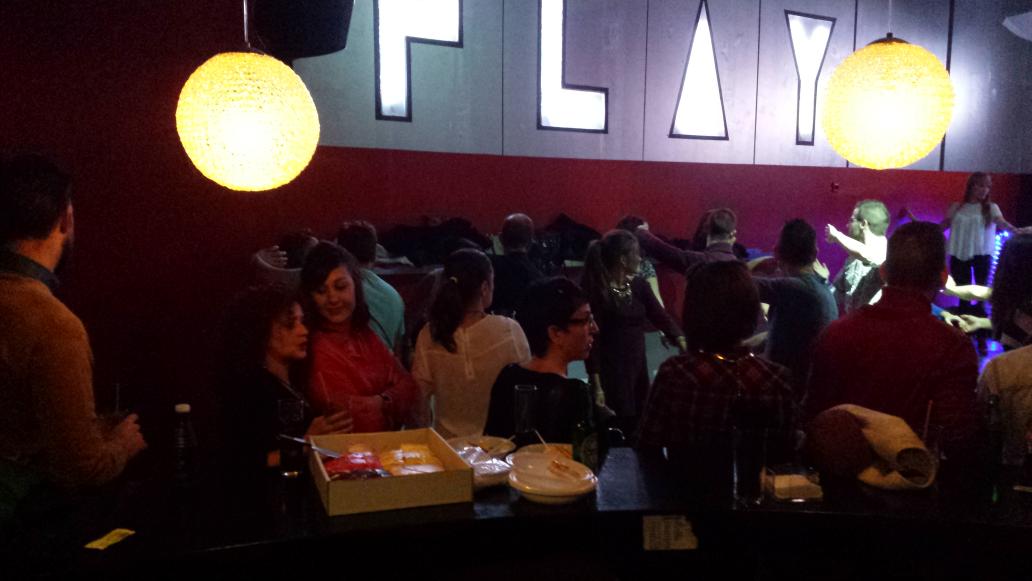 sala_supreme's tweet photo. Más fotos d hoy en nuestra fiesta latina http://t.co/Tp6mZUtE6N