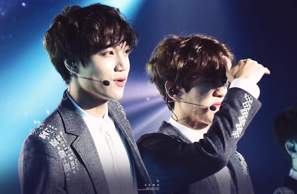 ByunBaekhyunID's tweet photo. [PIC] 141109 KAI BAEKHYUN - Lotte Family Concert © DAWN https://t.co/Sy9hpCOegC http://t.co/ghkxlbQA8Z