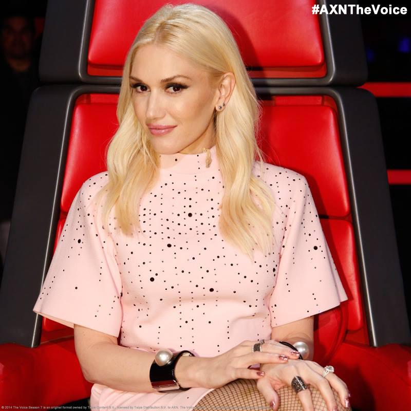 axnasia's tweet photo. #MakeupAlert! We are in love with the oh-so sweet @gwenstefani's natural and pretty makeup! RT if you loved it too. http://t.co/xoWYd9ITmO