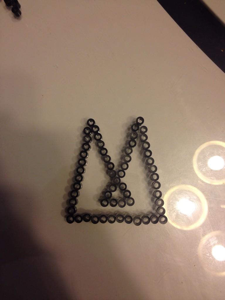 Genehhsis's tweet image. $3 each amigos, my little cousin can basically make you anything #dratini #jiratchi #shineyeevee #modernize