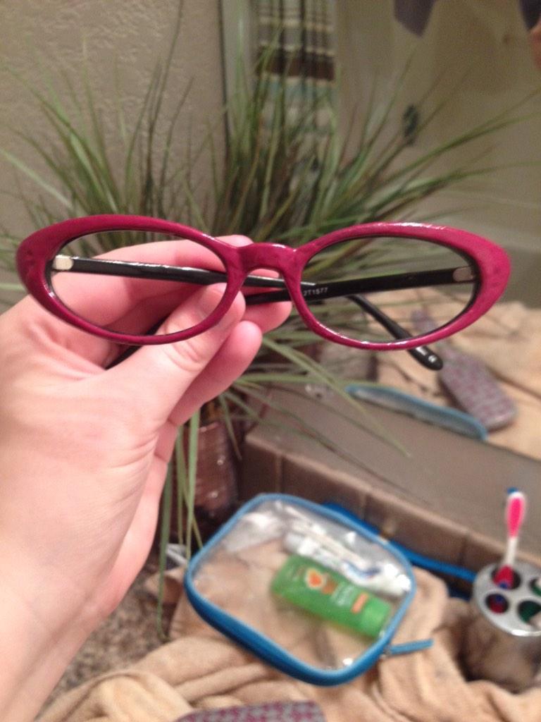 ((Guess who's been working on their Meenah glasses? :3 
>had to stop painting bc headache and intoxicating smell))