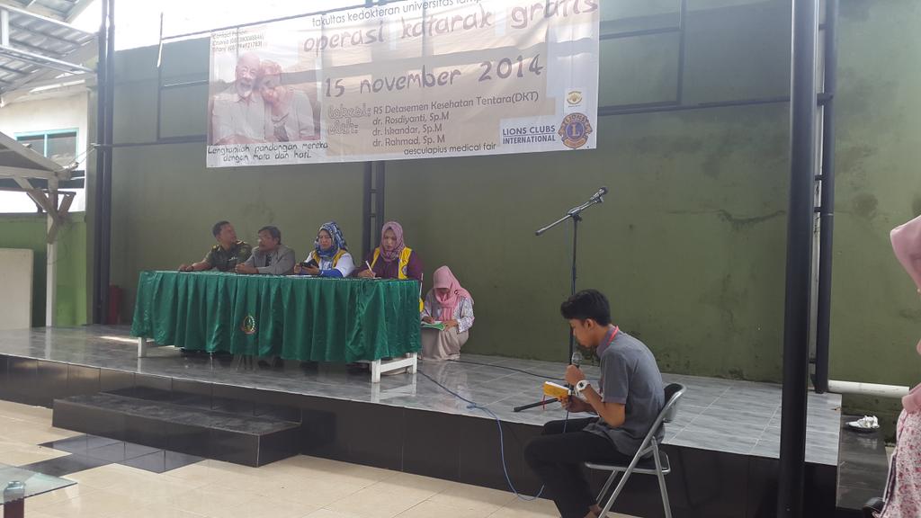 AMFUnila2014's tweet photo. Hari ini rangkaian acara puncak terakhir kami ,operasi katarak di RS DKT. Yg sudah berlangsung dr td pagi pukul 8 :) http://t.co/sw1zjAIimk