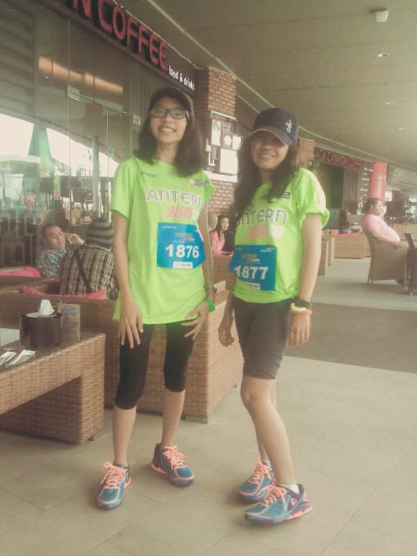 Ready to run \(´▽`)/  RT <a href="/hariankompas/">Harian Kompas</a>  @KompasKlasika, <a href="/ReebokID/">Reebok Indonesia</a> dan <a href="/ePlanetSports/">PlanetSports.Asia</a> #LanternNightRun