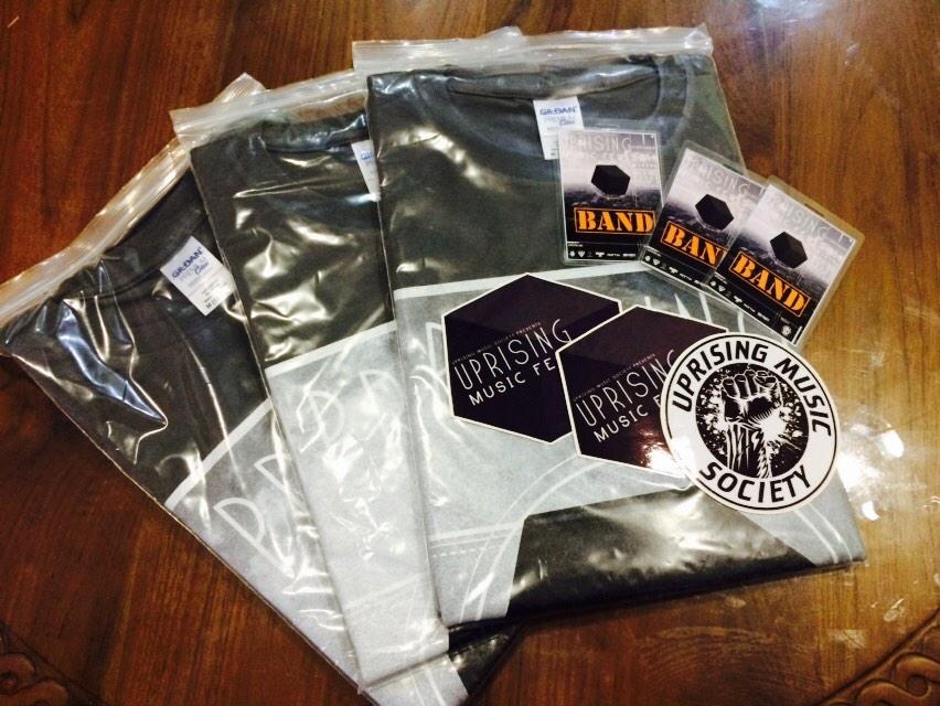 Siapa x beli tees UMF14 lagi? Tggl 3 helai. Saiz M. free sticker dgn tag band. Rm30. COD KL//SEL contct 0179153995