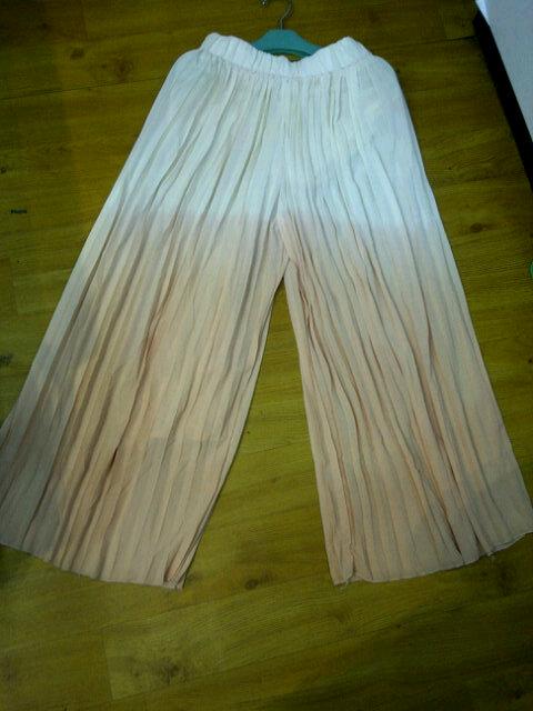 amh_online's tweet photo. Kulot plisket gradasi,, monggo d order sist http://t.co/4y1SNdWE5q