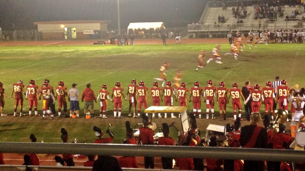 Lexy_C137's tweet photo. Oxnard moving on to the next round! Let's get 'em!!!! #CIF14 #OxnardYellowJackets http://t.co/kXHYJFi3G7