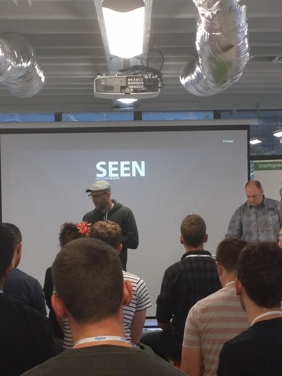BasketTrack's tweet photo. Preparations for our practice pitch are underway, time to knuckle down for the big presentation #AKLSW http://t.co/PdhDpRKtG7