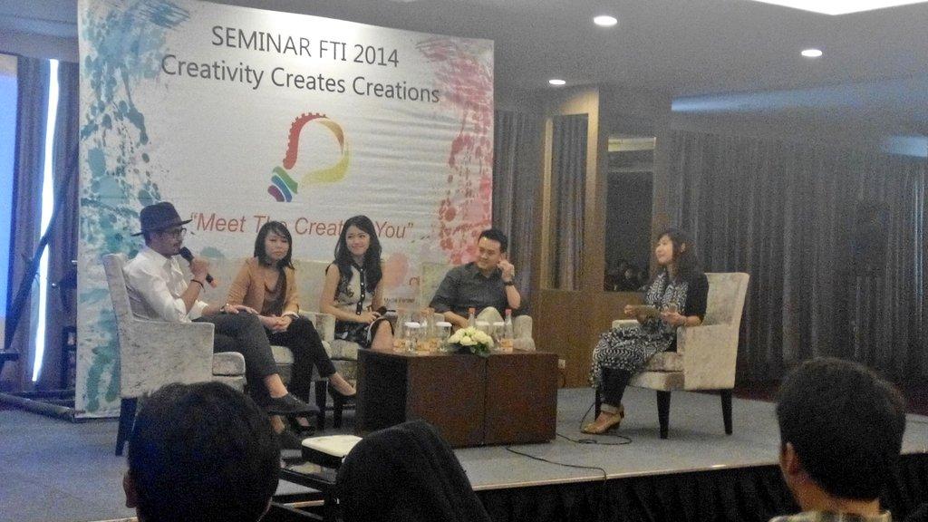 SEMFTI_2014's tweet photo. NOW! Talkshow dgn speakers Keenan Pearce,
Peter Shearer, Dea Valencia, Stefanie Kurniadi (cont) #SEMFTI2014 http://t.co/uVfWwVXo3t