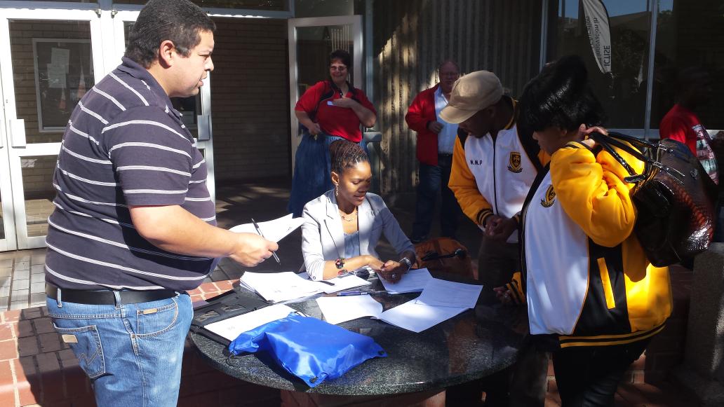 randallpienaar's tweet photo. #fsteacher @DBE_SA @MECTateMakgoe @SchoolNetSA. Looks like its going to be a funfilled day. http://t.co/ekpmOHJkjV