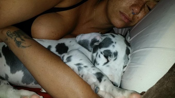 We fit like a glove... lol http://t.co/dhPeS6YRQk<a href="/tag/eatyourheartout"class="tags"><span>#eatyourheartout</span></a>