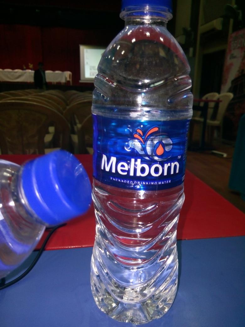 HeySunilGupta's tweet image. Soda Lenge ya Paani?  😂
#SillyQuestions