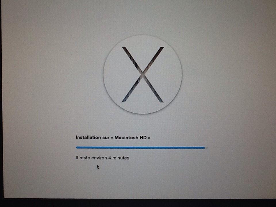 rbellec's tweet image. #Yosemite stole windows time indication. &quot;End in about 4 minutes&quot; for more than 24 hours !