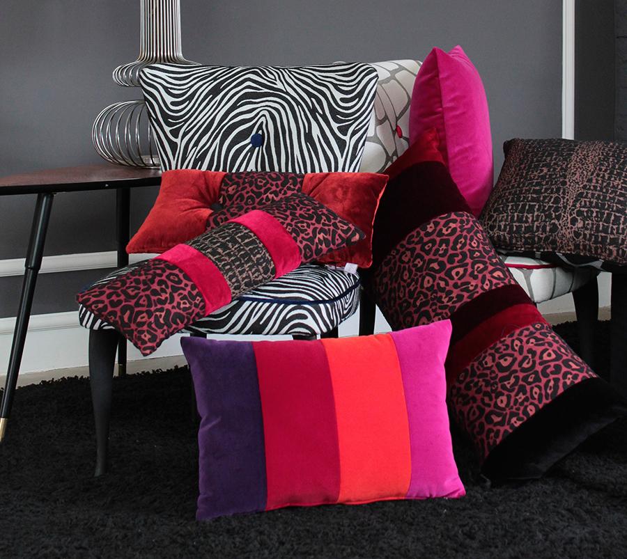 ItalyInterior's tweet photo. Tuscan brand creates top furnishing #fabrics, #velvets, #cushions. #italianluxuryinteriors #opificiosericofiorentino http://t.co/ye4LqWkAva