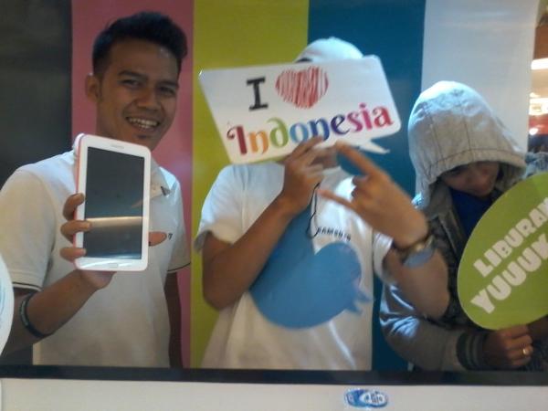 bayuaway's tweet photo. Serunya liburan bareng tab3lite @samsung_id #mytablitefun #TabLiteFun http://t.co/I7QUUNXpPs