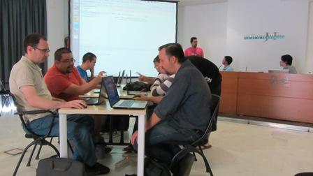 Hoy <a href="/GDGGranCanaria/">GDG Gran Canaria</a> nos enseña a programar APPs para móviles. Buenas #semanasdelaciencia, informáticos! #somosciencia