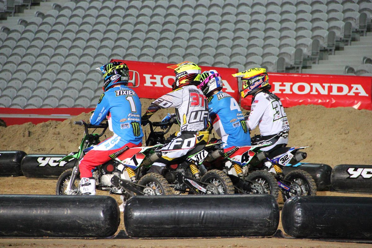 #YCF partenaire du @supercrossbercy