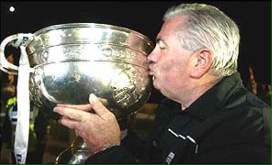 gaanostalgia's tweet photo. #Armagh homecoming celebrations after winning 2002 All Ireland SFC #gaa #nostalgia http://t.co/PfGzmxT7Px