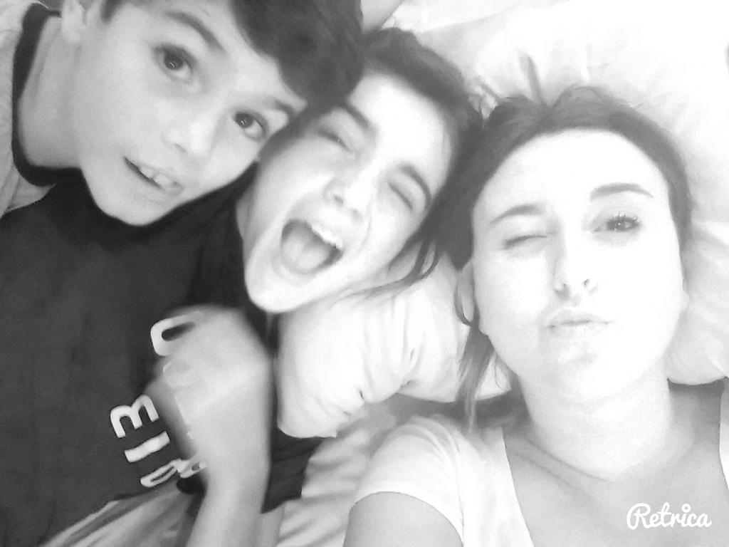 anemu96's tweet photo. Como los extraño...@SiempreGabri #Hugo http://t.co/2SELRXX08F