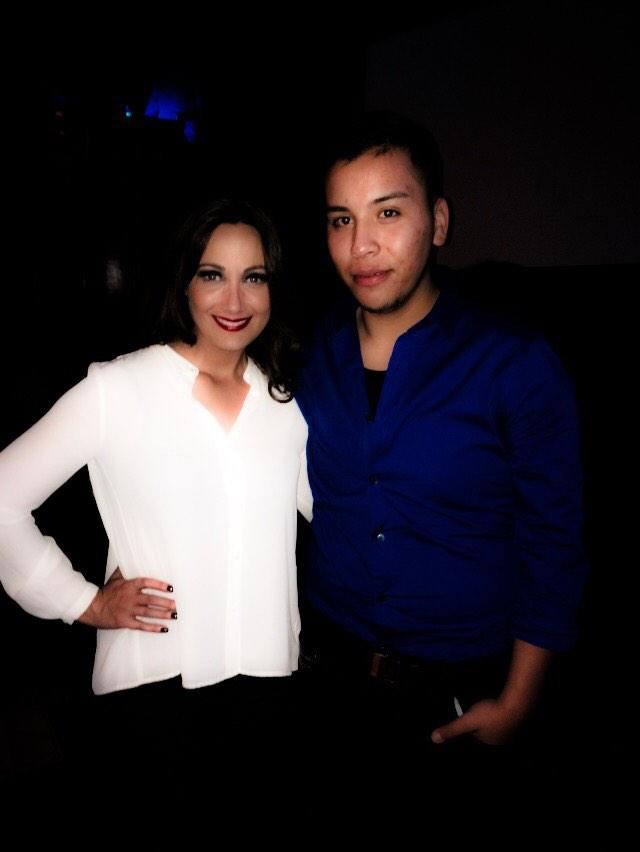 karlamonroig's tweet photo. “@Migil0: Gracias por la foto @karlamonroig #brujasmiami @Brujasmiami http://t.co/GP0svygJ9Q”/A ti!!!