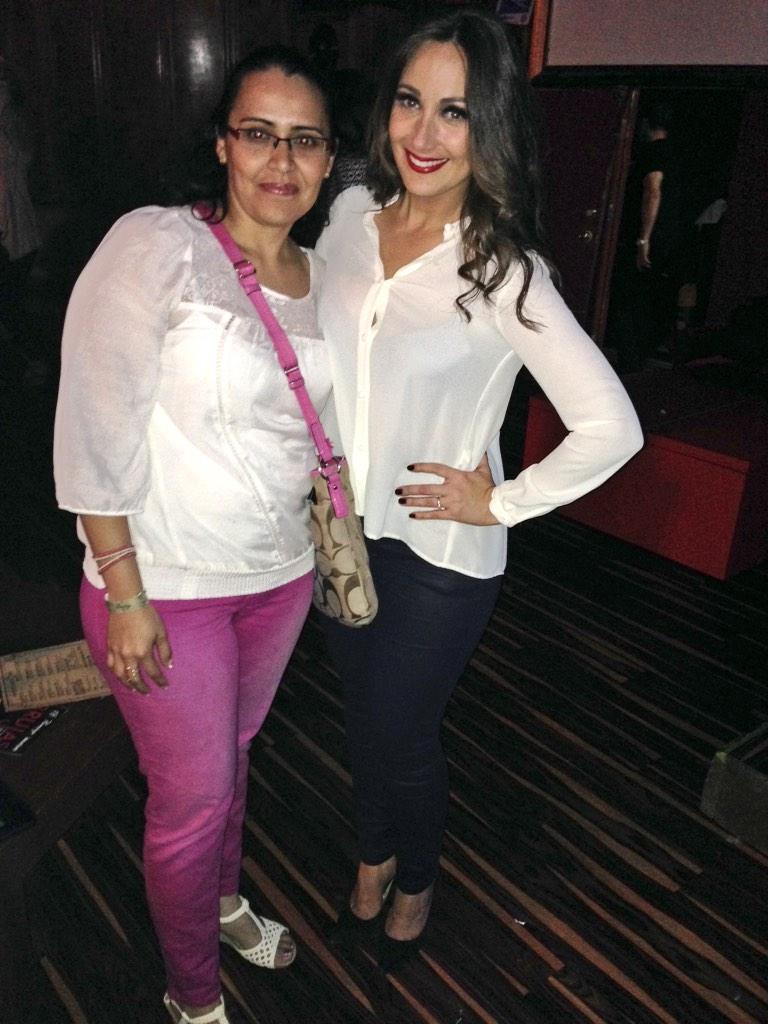 karlamonroig's tweet photo. “@anis0923: Que sencillez y humildad @karlamonroig @Brujasmiami 👏GRACIAS x ser tan linda me voy 😊http://t.co/cmdTwZchPT”/ Gracias a ti! Muak