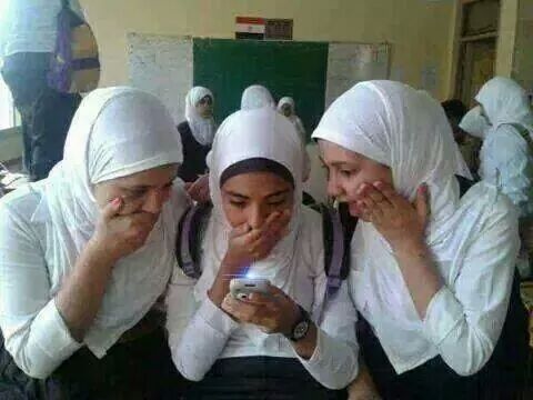 Julnar8888's tweet photo. شوفو هذني البنات شديباعن 💏💏

هيه خربت من مات الحمزه http://t.co/f3cNfS86uB
