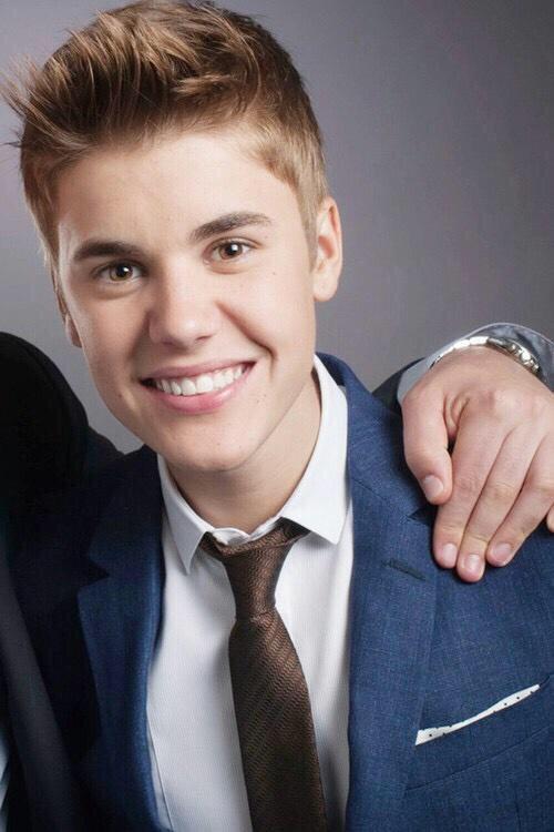 secutebelieber's tweet image. retweet to vote Beliebers
#MTVStars Justin Bieber