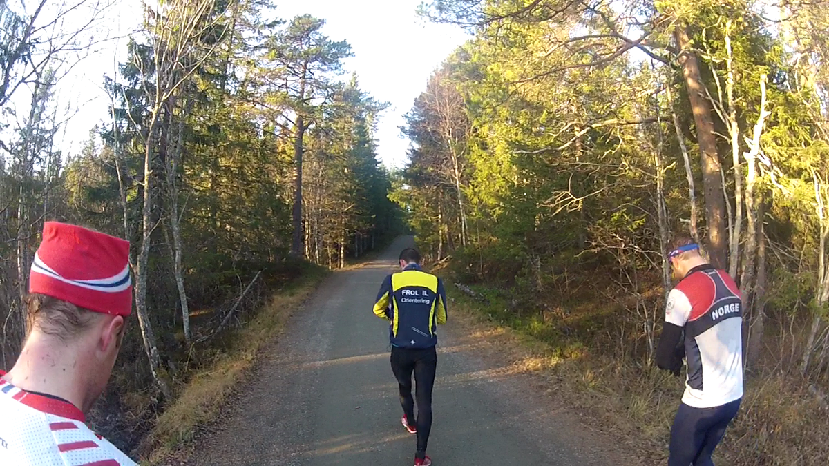 frolorientering's tweet photo. Stafettrening med @keegdalen i formiddag. Bra opplegg, bra vær, bra folk! http://t.co/GZld4kqTNS