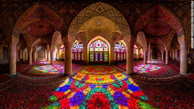 cnni's tweet photo. Witness a side of Iran that the rest of the world doesn't normally get to see : http://t.co/ij739ypftx http://t.co/Uxeyvb7hej
