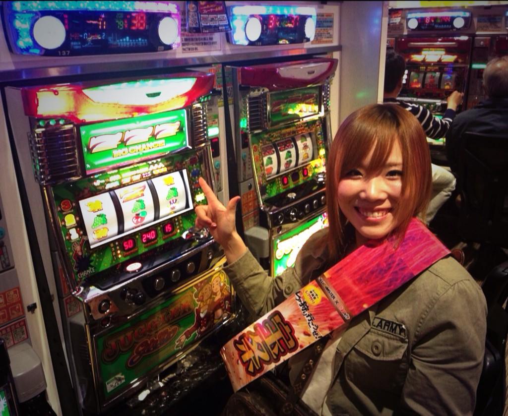 ドランクドラゴン鈴木拓 本人 カイリさん あなた人の顔を見てニタニタ笑うのは失礼なのでやめなさい タッグマッチ頑張ってください Kairi Hojo レア狩り二店舗目 ジャグラーというスロットで奇跡的に５回くらい 光りましたー 鬼ヶ島のおお