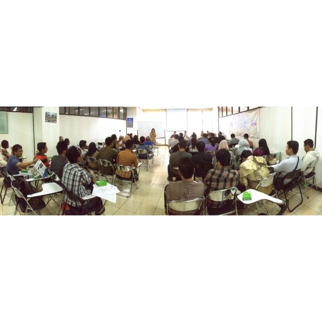 MiningWeek_2014's tweet photo. Pembentukan ikatan alumni Teknik Pertambangan Universitas Trisakti ;) #MiningWeek2014 http://t.co/lcmAGcPF5y