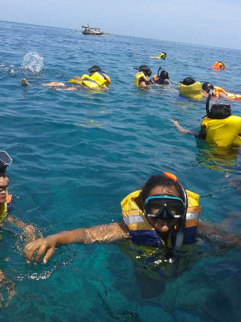 prilliaprillio's tweet photo. Haiii NEMO! :D (at Gili Air-Lombok) http://t.co/3rW0CbyHgr