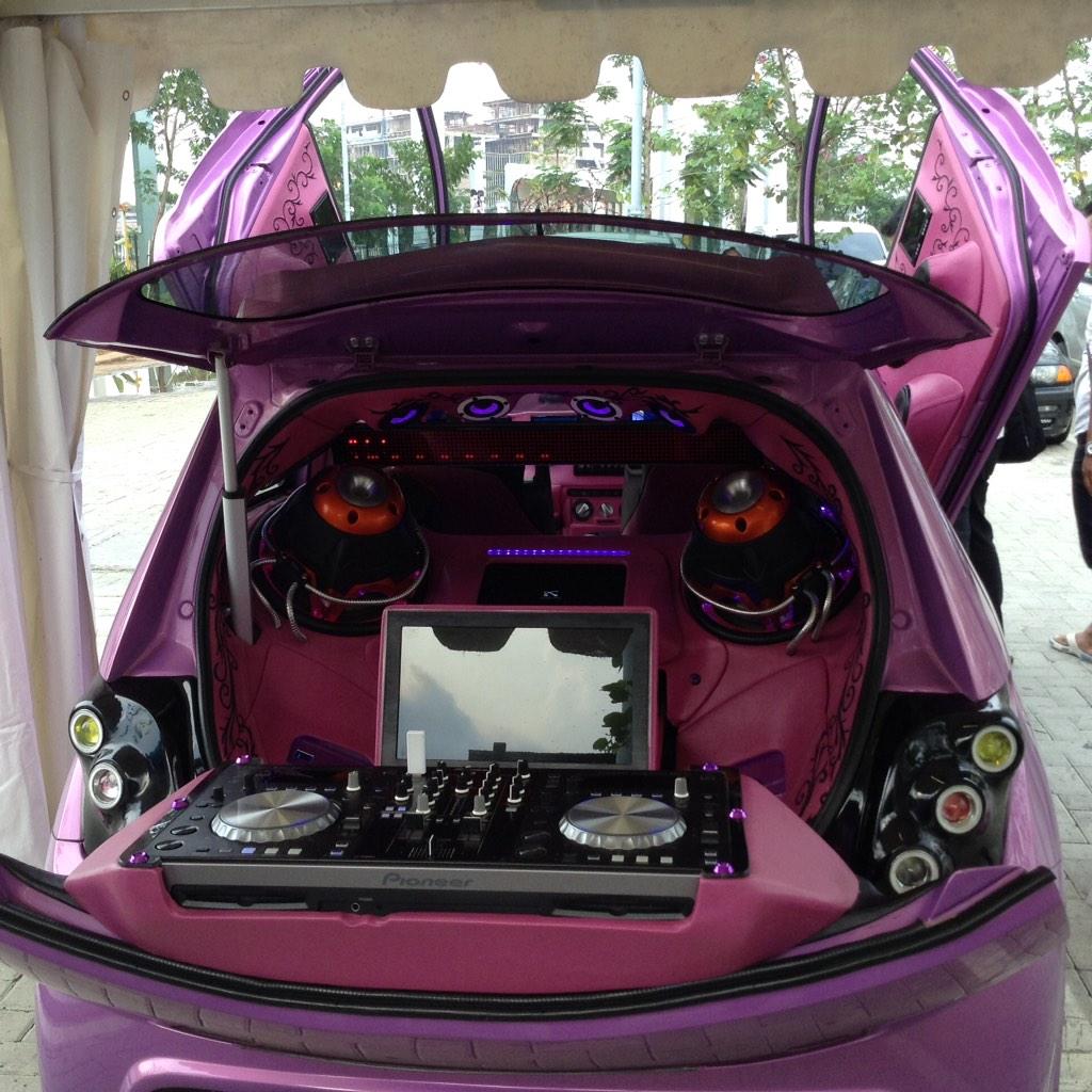 malbekasi's tweet photo. Nah ini salah satu mobil display dari Audiomobil.. Kereeeenn! #AUTOFEST2014 http://t.co/BSwcZYBdJG