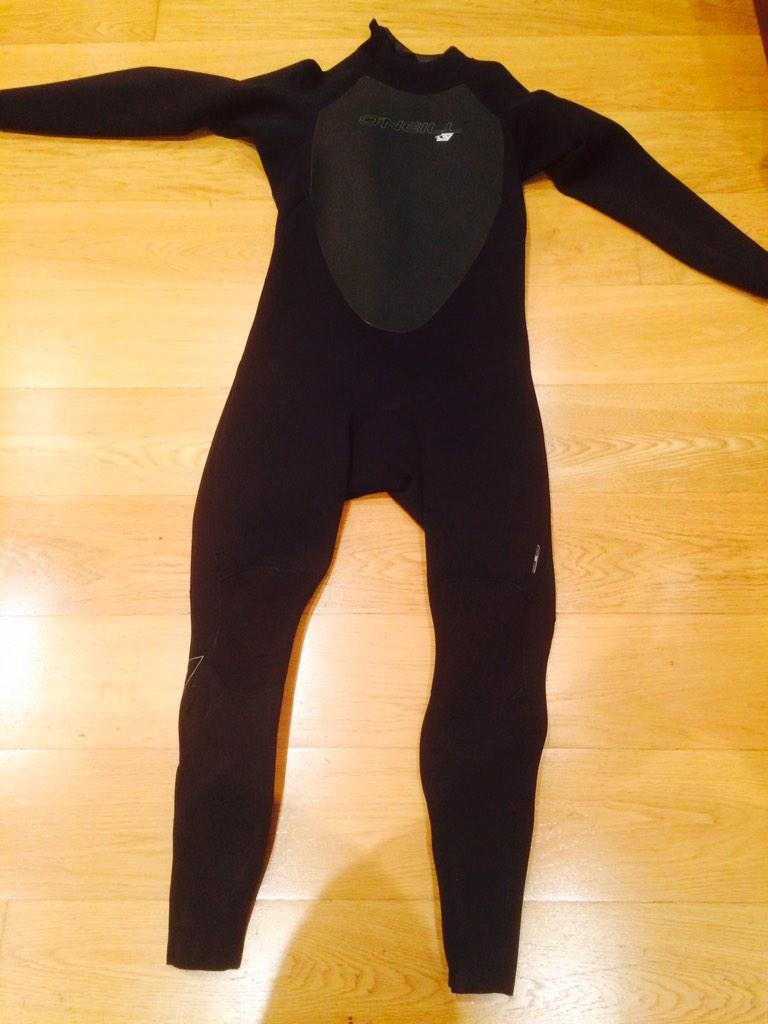 aortegajurado's tweet photo. Preparados para #BlackBeach #Surf #Macericks http://t.co/7sRIaS3T4N