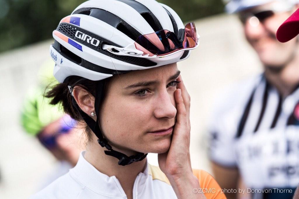 ZoonCronje's tweet image. Pensive moment for @marianne_vos at the @momentum947 #CCTwitterRide captured by @donovonthorne @Momentum_za