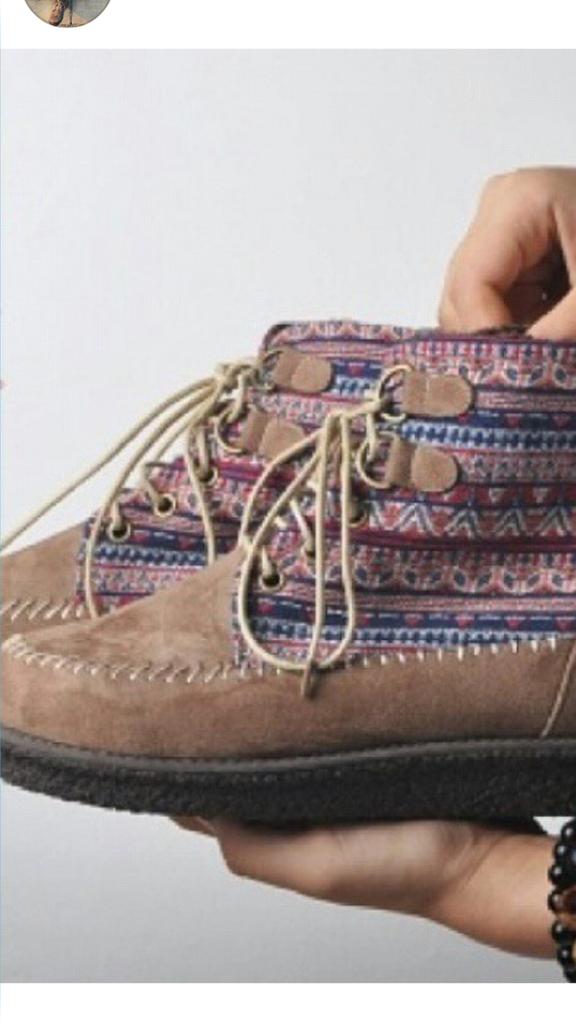 للطلب: السعر 450 ريال ملاحظه ممكن يتأخر شوي الطلب لأنه من امريكا