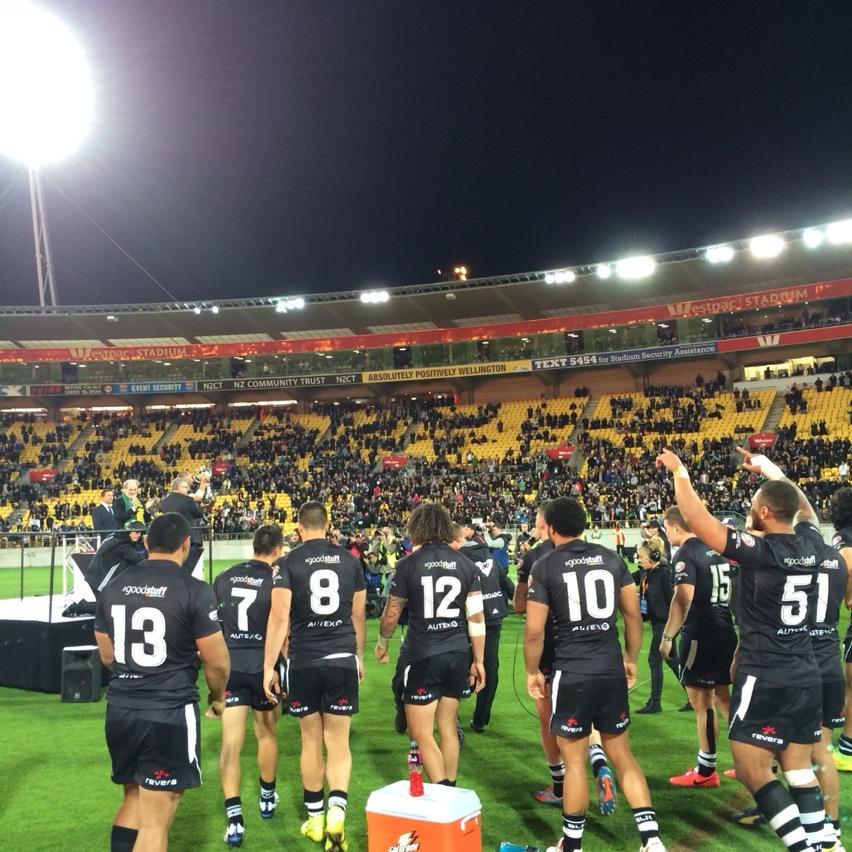 NRL's tweet photo. The @NZRL_Kiwis lift the #4Nations Trophy in 2014! http://t.co/l4WpdGnflF